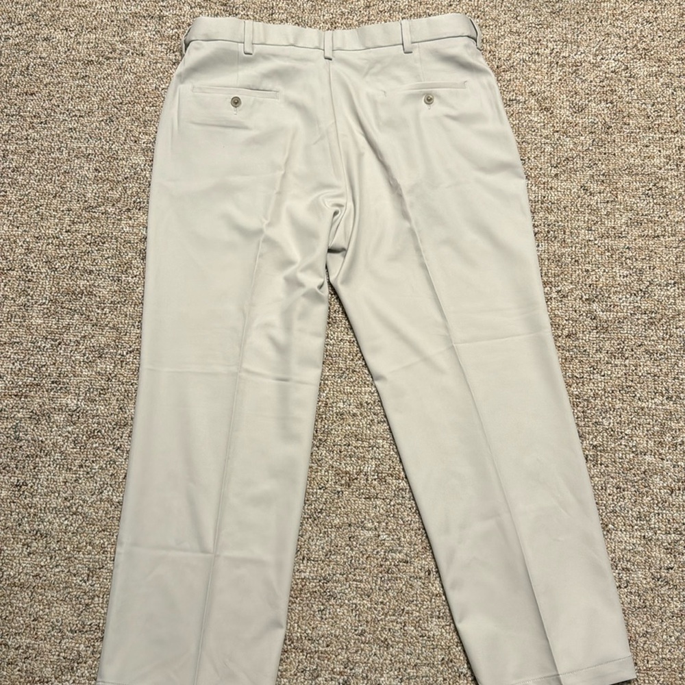 Haggar Cool 18 Pro classic fit pants in stone - Picture 3 of 5
